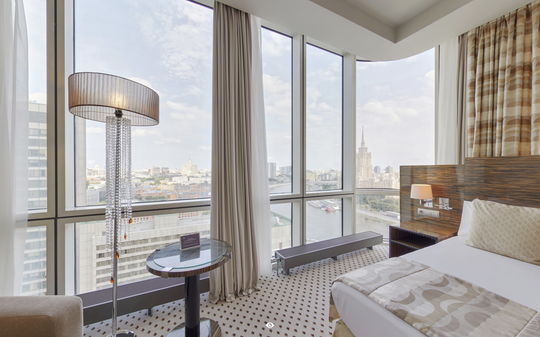 Начать 3D тур по номеру